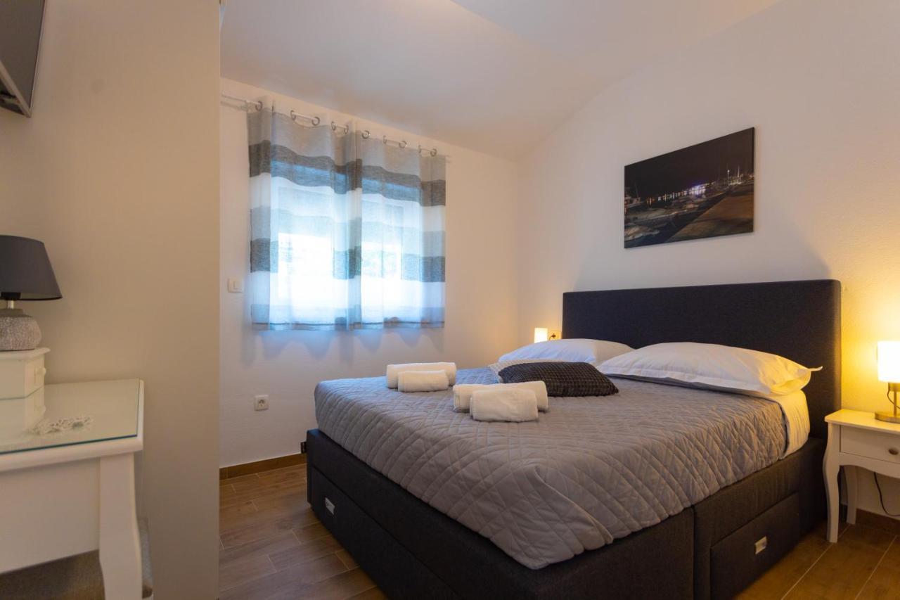 Apartments Jasa Deluxe Makarska Exterior foto