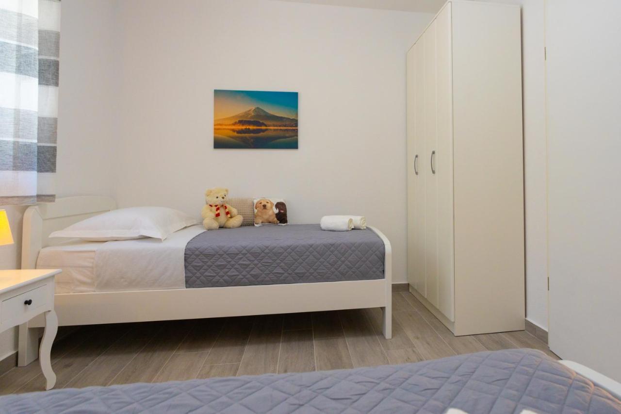 Apartments Jasa Deluxe Makarska Exterior foto