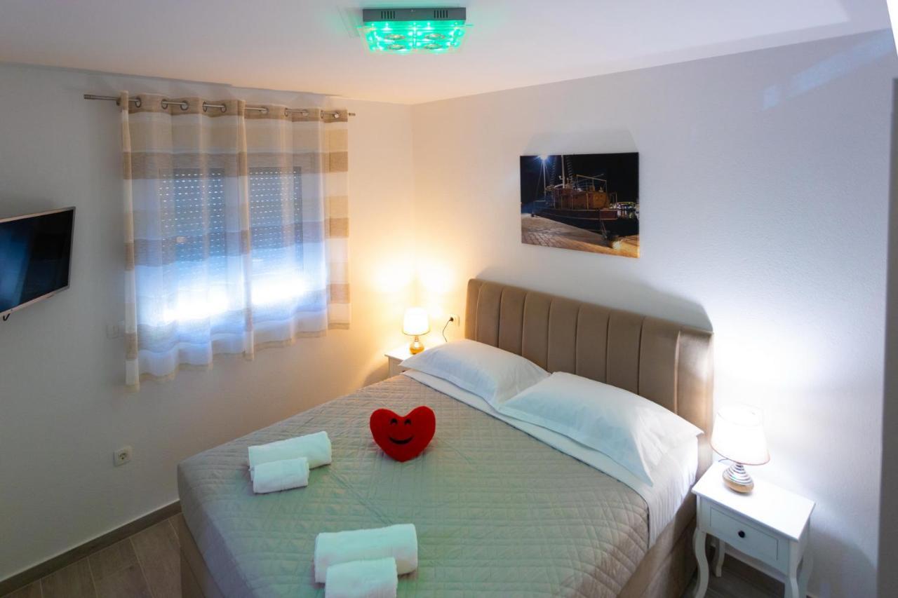 Apartments Jasa Deluxe Makarska Exterior foto