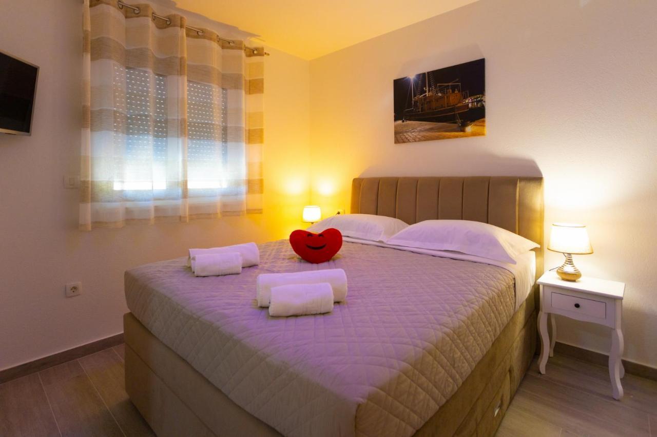 Apartments Jasa Deluxe Makarska Exterior foto